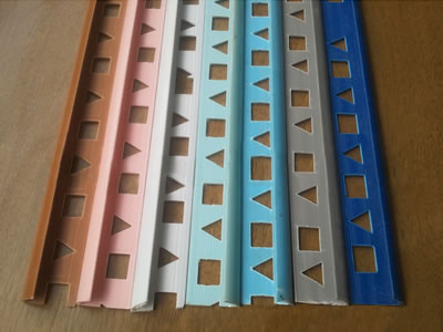 There are seven PVC round edge angle beads with same hole design in different colors orderly displayed.